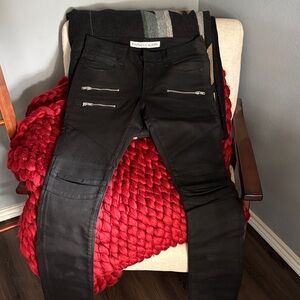 Express Men's Black Skinny Jeans with Zipper Accents